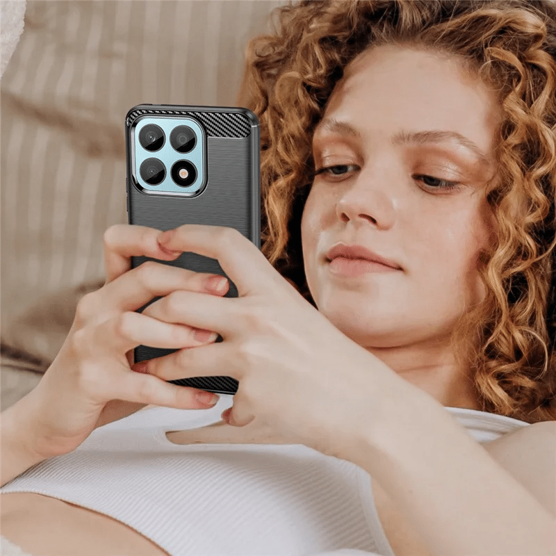 Pokrowiec Etui Carbon Pro czarne Honor X8a / 6