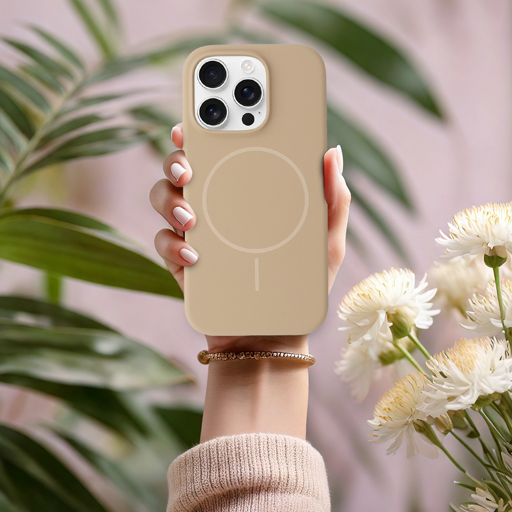 Pokrowiec etui na ty� Etui MagSafe Slim Silicone br�zowe APPLE iPhone 16 Pro / 6