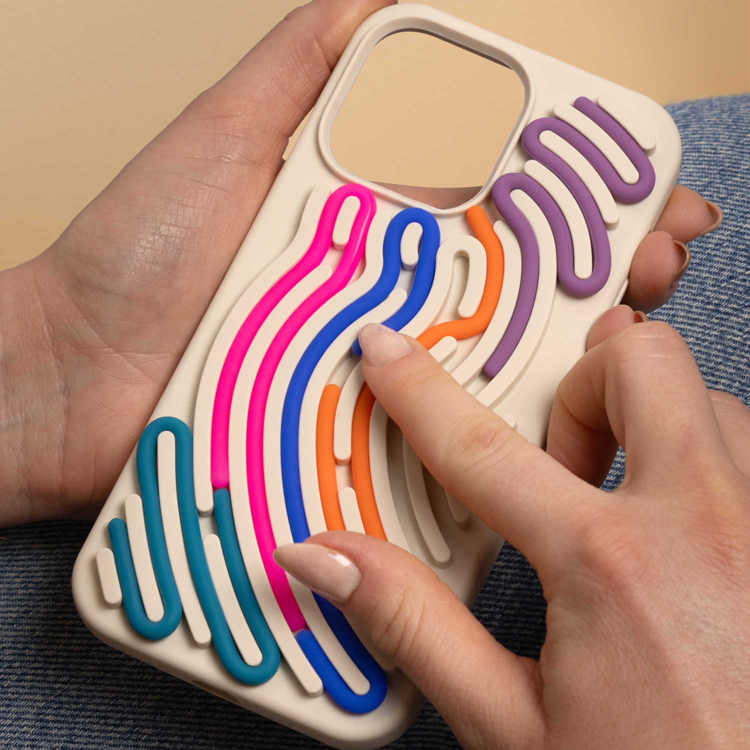 Pokrowiec Etui silikonowe DIY Snake beżowe APPLE iPhone 16 Pro Max / 4 Pokrowiec Etui silikonowe DIY Snake beżowe APPLE iPhone 16 Pro Max / 4