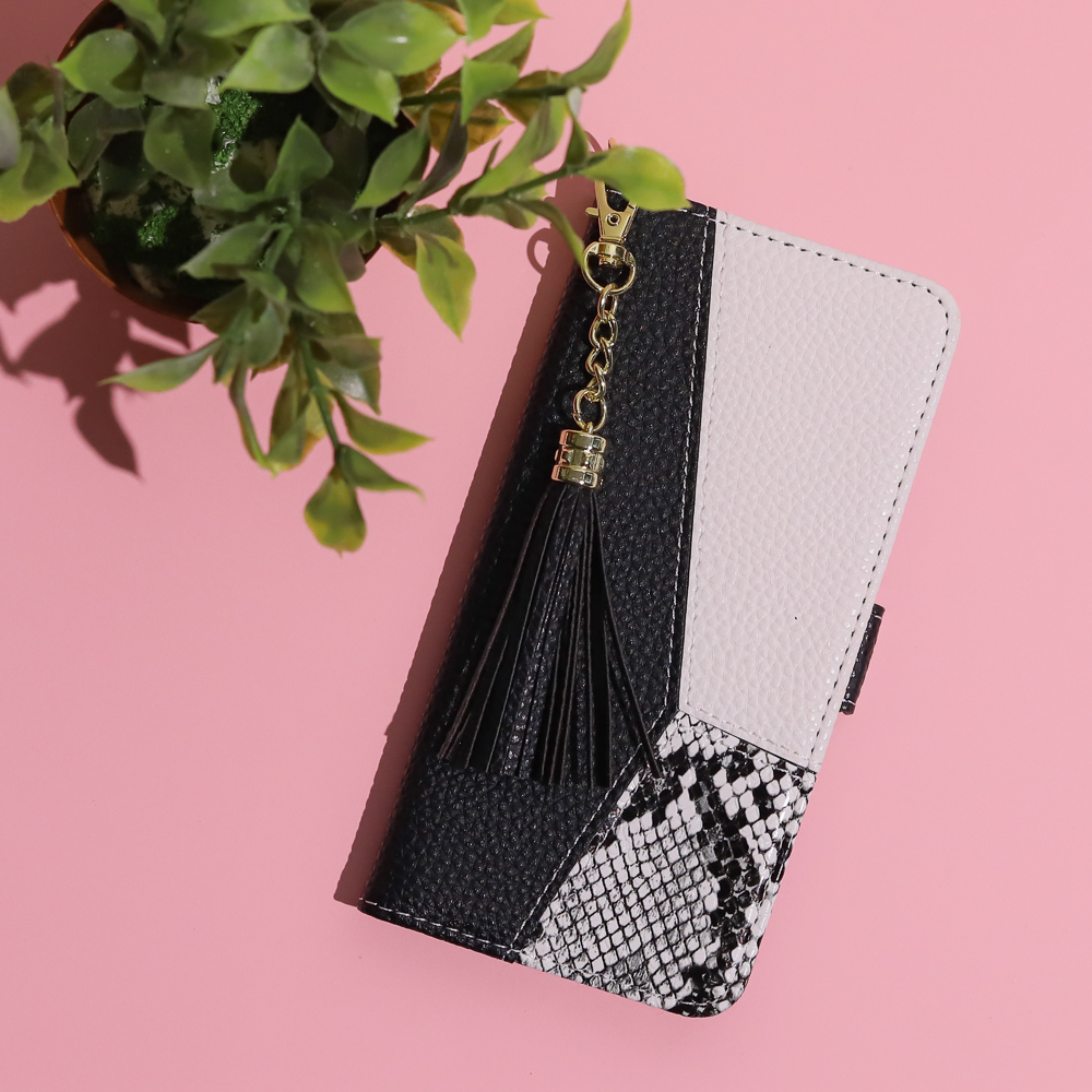 Pokrowiec etui z klapk� na magnes Charms czarne MOTOROLA Moto G13 / 10