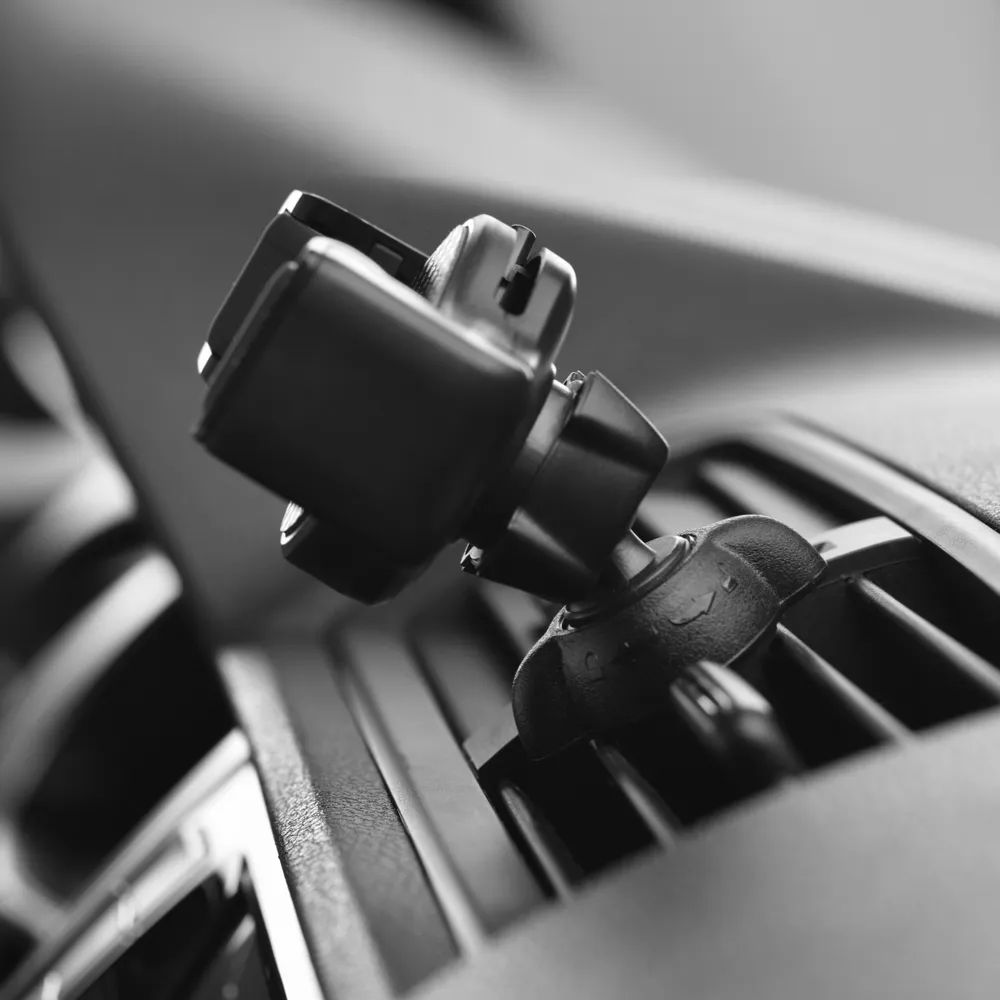 Uchwyt samochodowy Forcell CARBON H-CF509 na kratk czarny Lenovo Moto G4 Play / 7