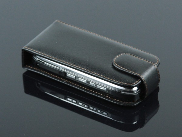 Pokrowiec z klapk na magnes Prestige czarny NOKIA Lumia 820 / 3