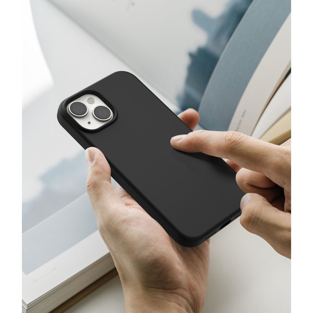 Pokrowiec Ringke Silicone czarne APPLE iPhone 14 Plus / 8
