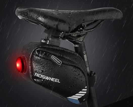 Uchwyt rowerowy Torba pod siodeko Roswheel 131413-A z latark czarno-granatowa HTC Ocean / 5