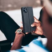 Pokrowiec etui z klapką na magnes Fancy Case czarne HUAWEI Nova Y70 / 11