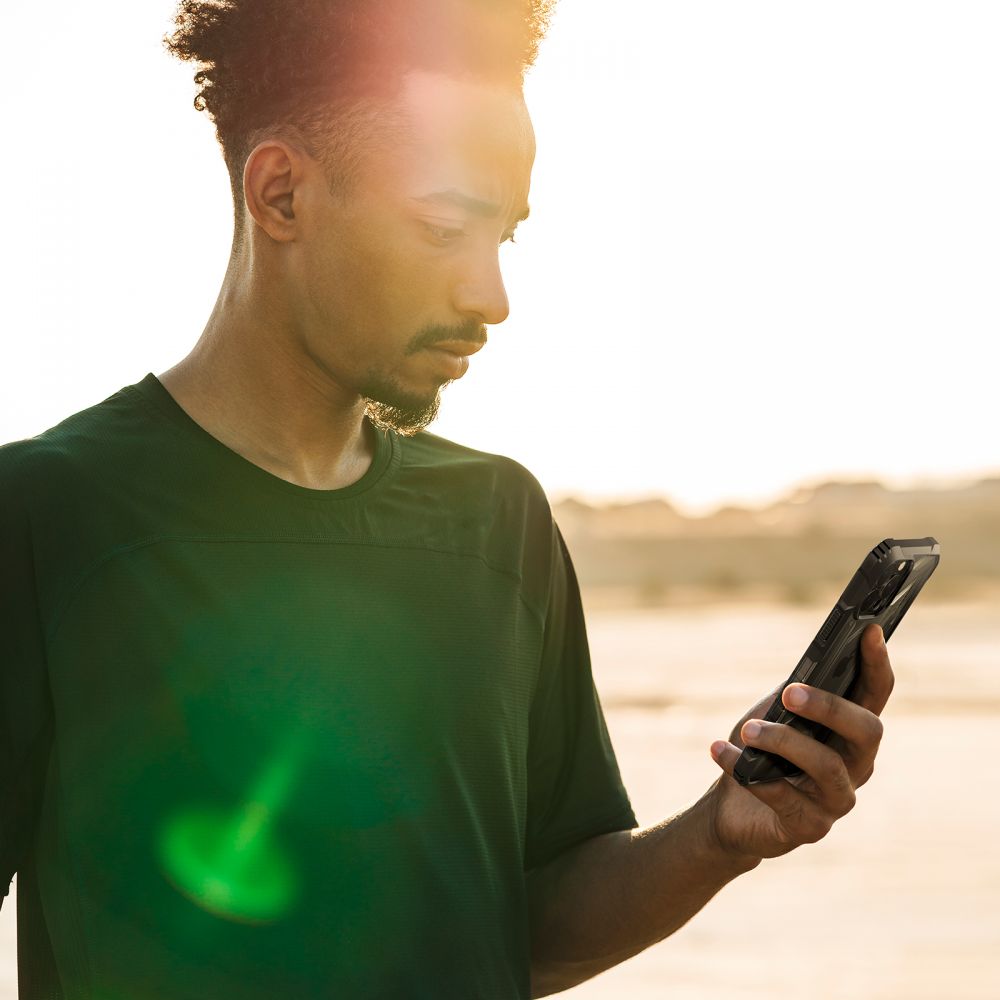 Pokrowiec Spigen Nitro Force czarne APPLE iPhone 13 Pro Max / 8