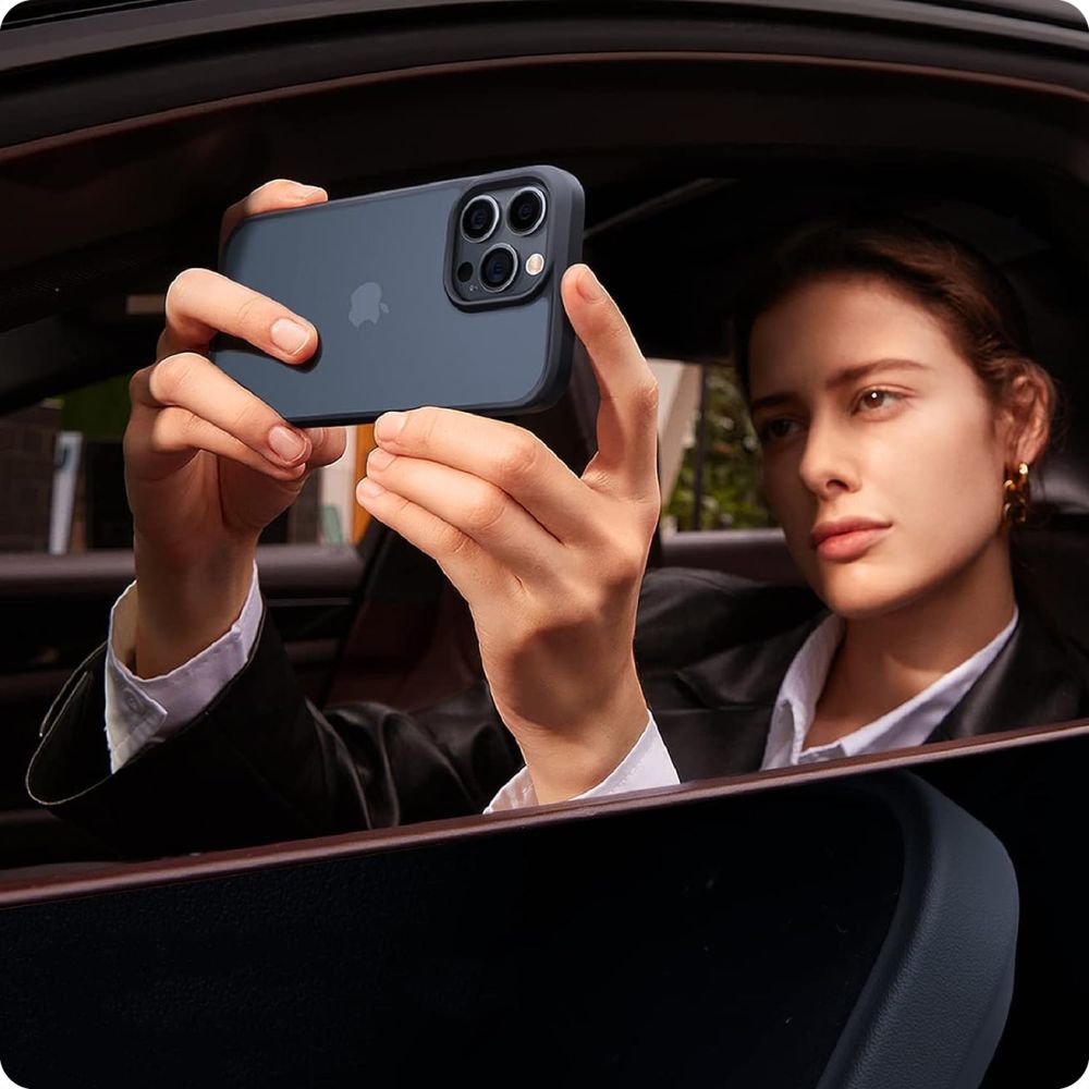 Pokrowiec Tech-protect Magmat czarne APPLE iPhone 15 Plus / 5